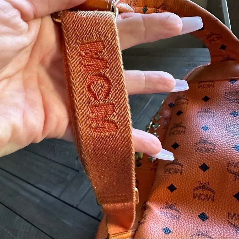 🔥MCM leather orange Visetos coated canvas 
Stark backpack🔥LIMITED EDITION - Picture 11 of 17